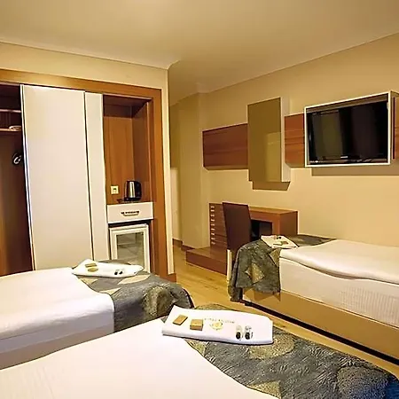 Palas 3* 伯萨