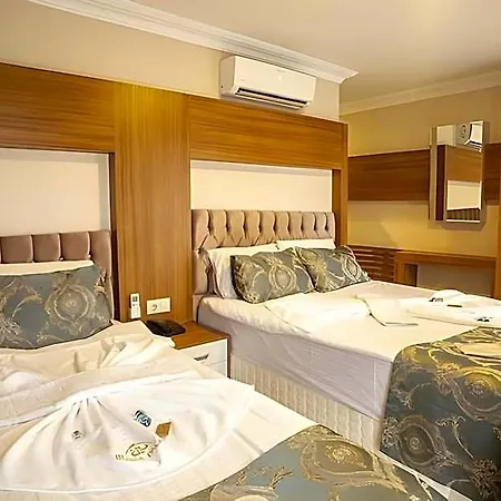 Palas Hotel 3*
