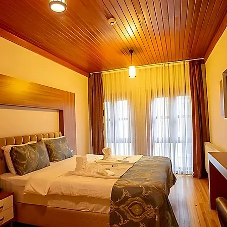 Hotel Palas 3*