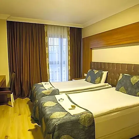 Palas Hotel 3*